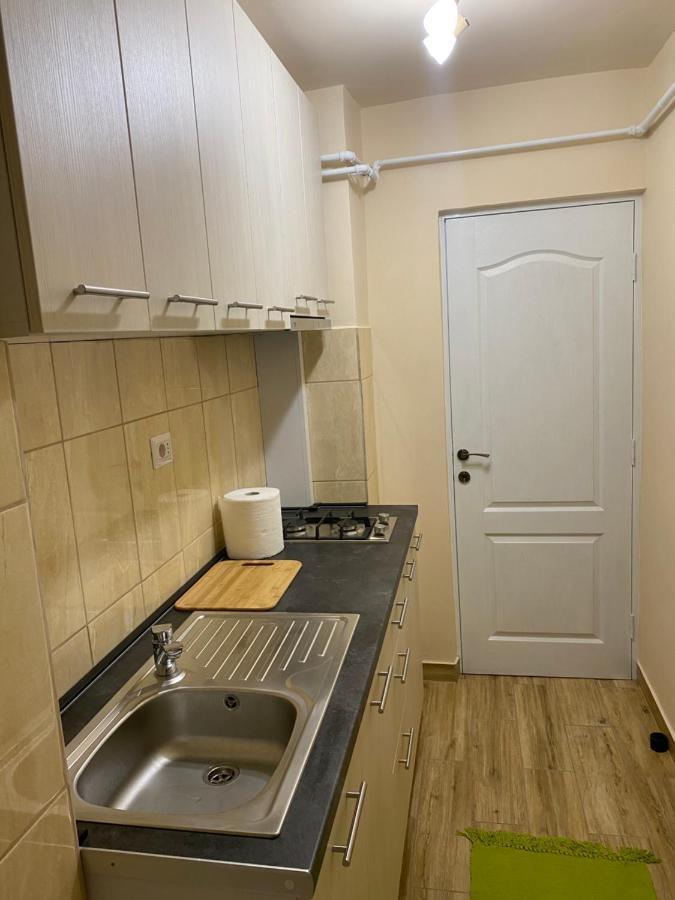 Apartament Garsoniera Lux Mioritei Bacău Zewnętrze zdjęcie